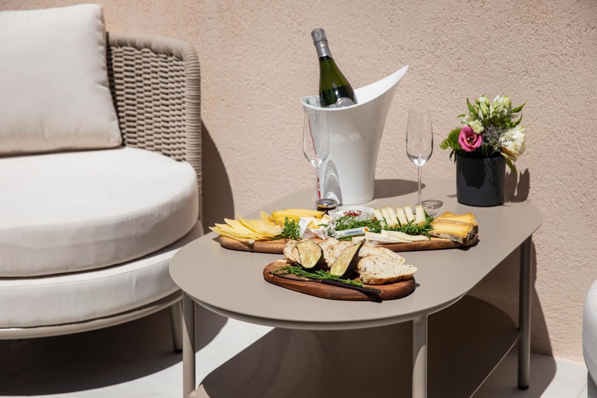 Tinah Saint-Tropez Hotell Exteriör bild