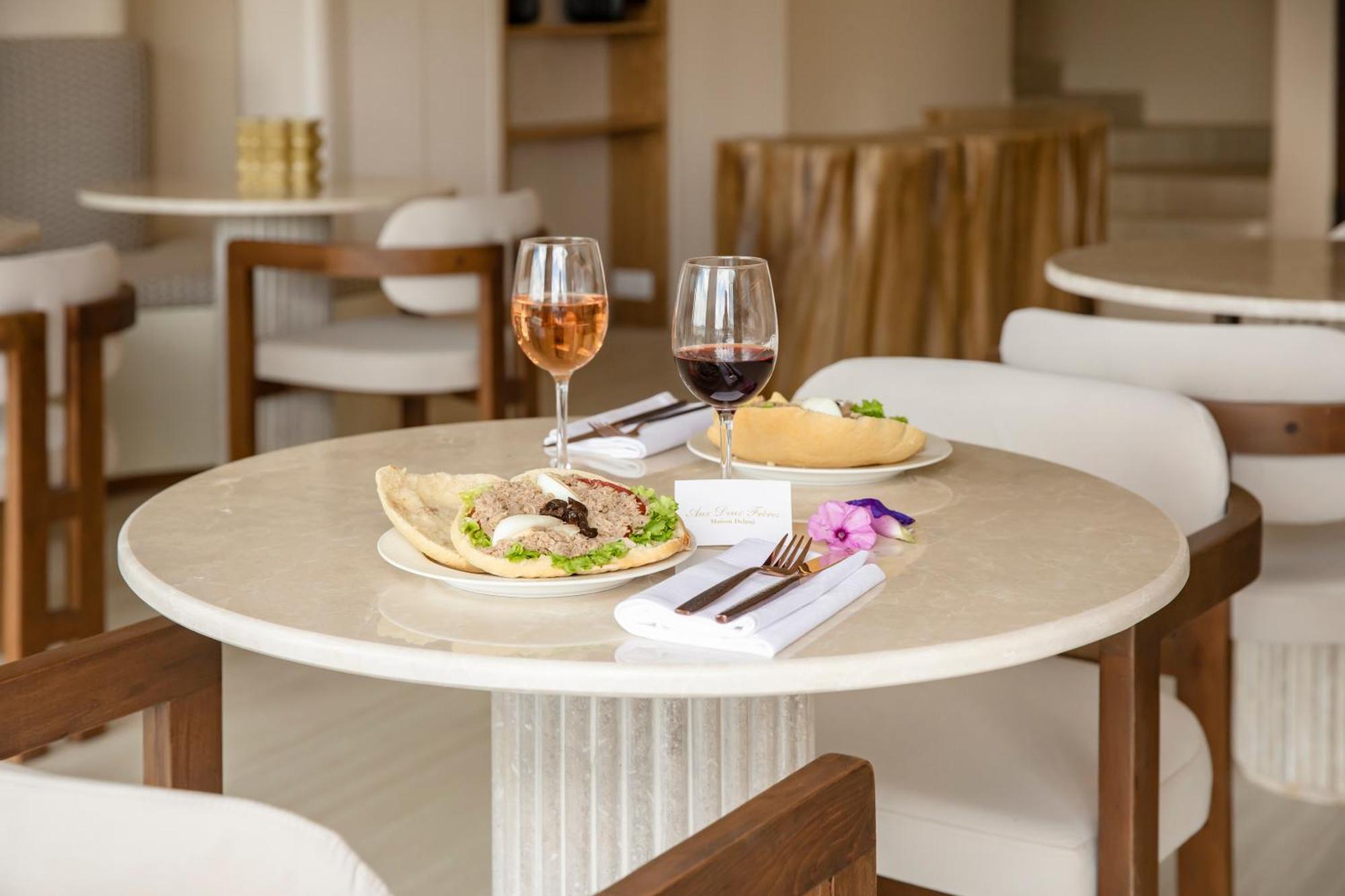Tinah Saint-Tropez Hotell Exteriör bild