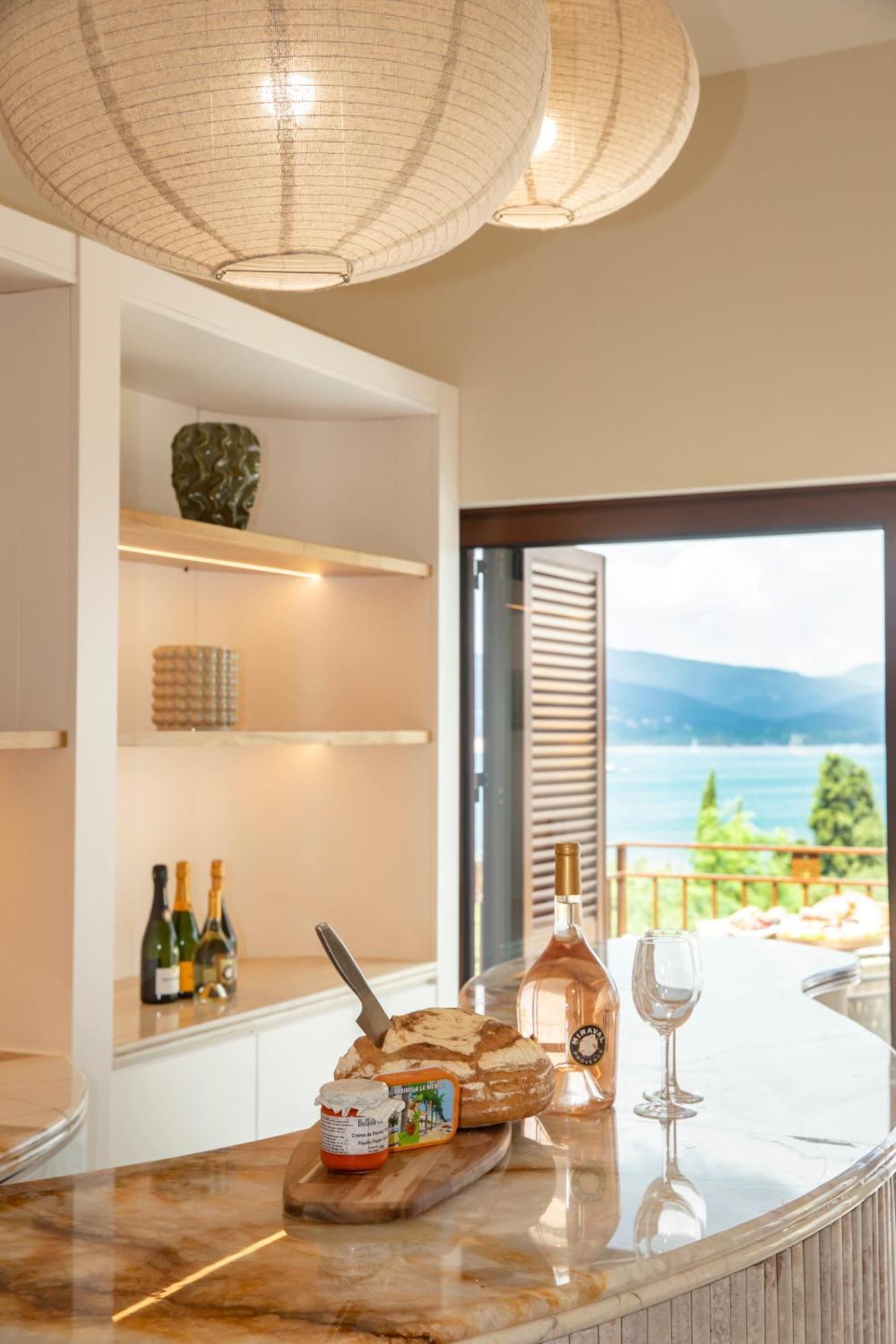 Tinah Saint-Tropez Hotell Exteriör bild